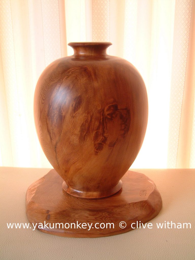 yakusugi vase